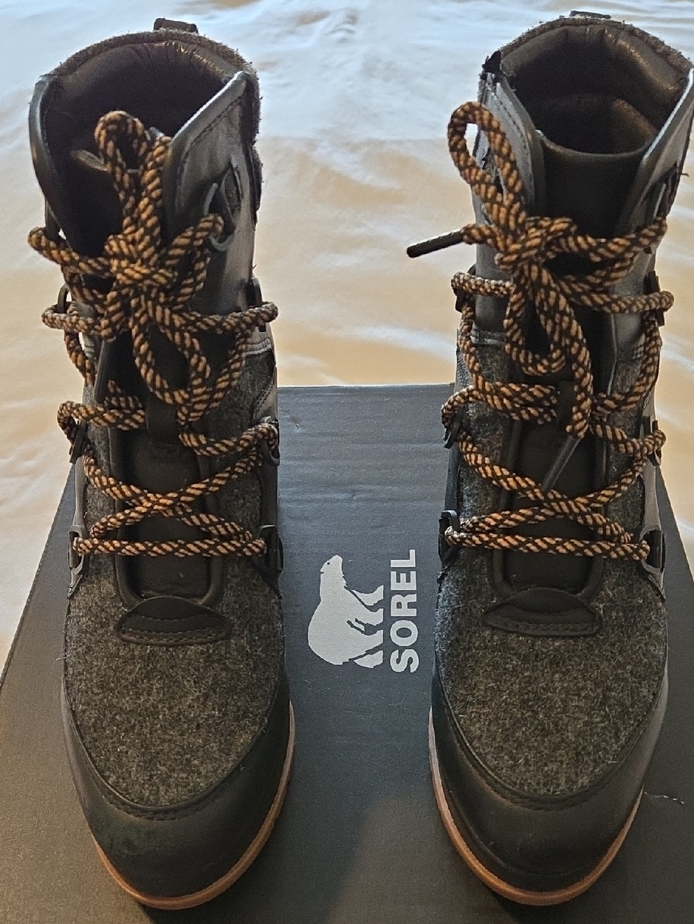 Sorel Blake Lace Gray Felt and Brown /Black Lace-Up Winter Boots